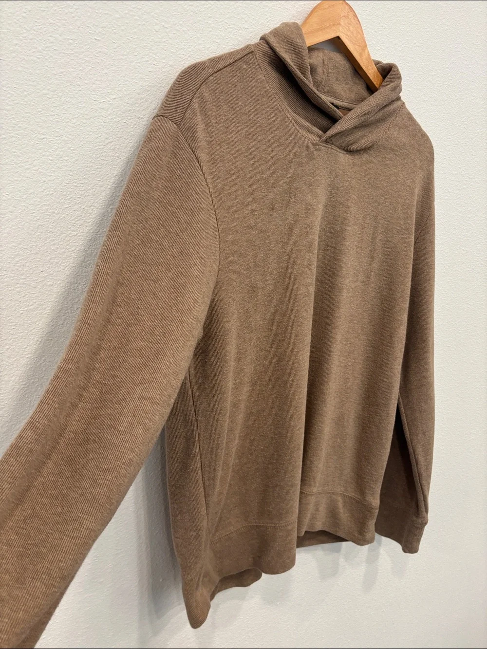 Banana Republic Men’s Cotton Blend Brown Top Size L Preppy
